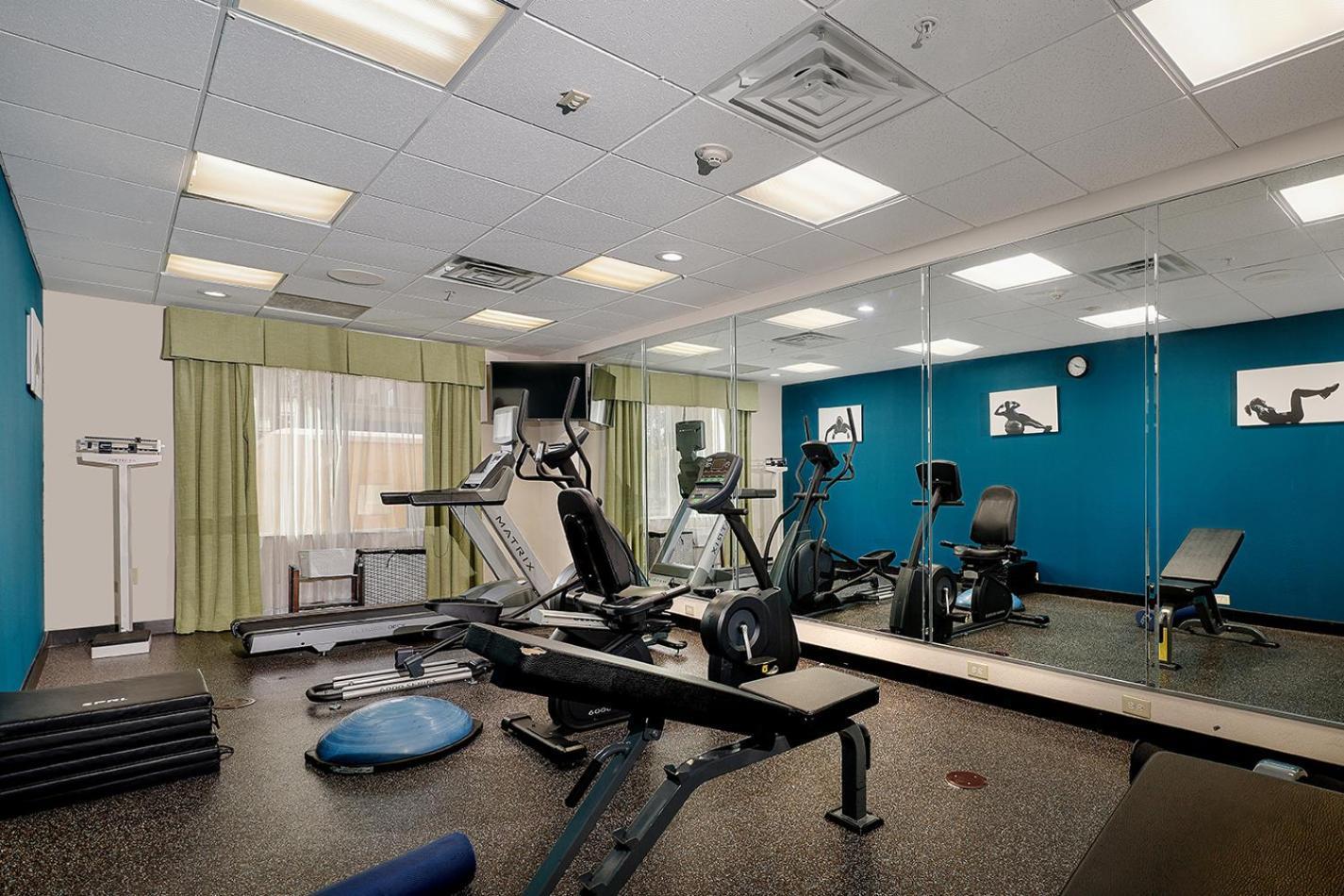 Holiday Inn Express & Suites Houston Northwest-Brookhollow By Ihg מראה חיצוני תמונה